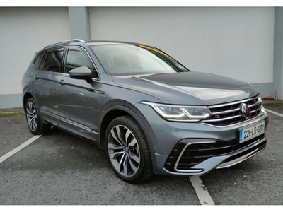 2022 (221) Volkswagen Tiguan