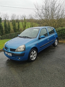 2002 - Renault Clio Manual