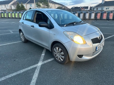 2009 - Toyota Yaris Manual