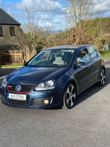 2009 - Volkswagen Golf Manual