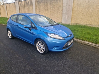 2010 - Ford Fiesta Manual