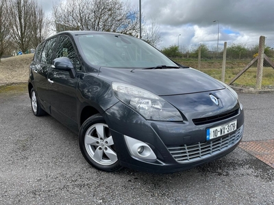 2010 - Renault Grand Scenic ---