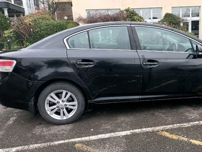 2010 - Toyota Avensis Manual