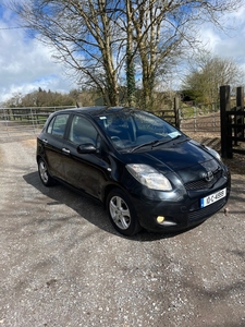 2010 - Toyota Yaris ---