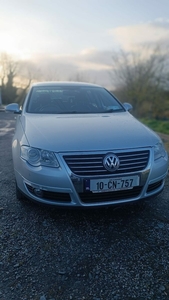 2010 - Volkswagen Passat Manual