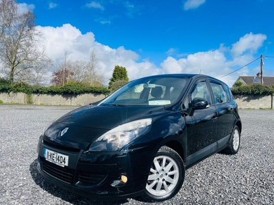 2011 - Renault Scenic Manual