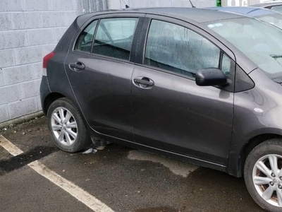 2011 - Toyota Yaris Manual