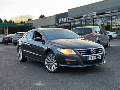 2011 - Volkswagen Passat Manual