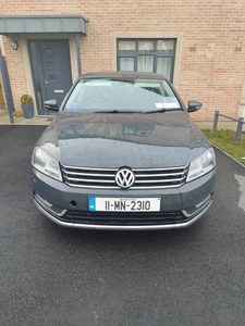 2011 - Volkswagen Passat Manual