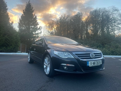 2011 - Volkswagen Passat Manual