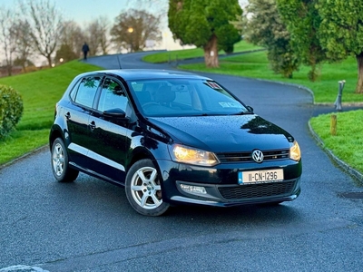 2011 - Volkswagen Polo Manual