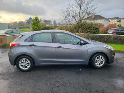 2012 - Hyundai i30 Manual