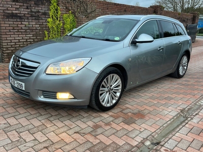 2012 - Opel Insignia Manual