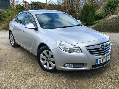 2012 - Opel Insignia Manual