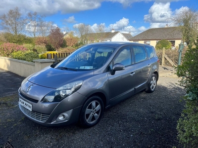 2012 - Renault Grand Scenic Manual