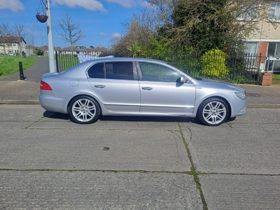 2012 - Skoda Superb Manual