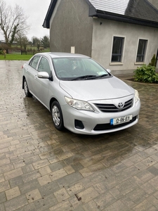 2012 - Toyota Corolla Manual