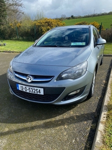 2012 - Vauxhall Astra ---