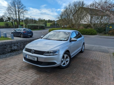 2012 - Volkswagen Jetta Manual