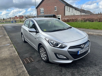 2013 - Hyundai i30 Manual