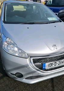 2013 - Peugeot 208 Manual