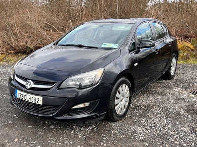 2013 - Vauxhall Astra ---