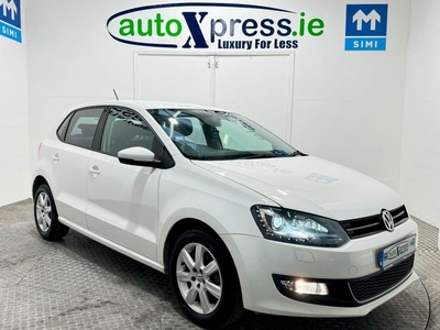 2014 - Volkswagen Polo Automatic