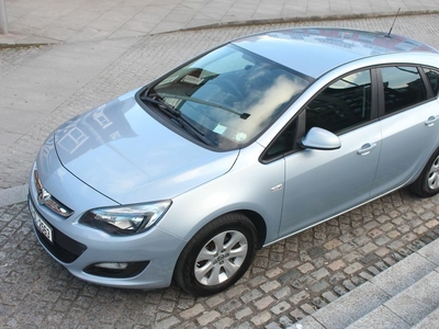 2015 - Vauxhall Astra ---