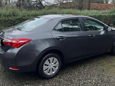 2016 - Toyota Corolla Manual