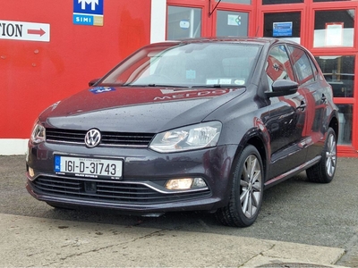 2016 - Volkswagen Polo Manual