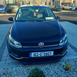 2016 - Volkswagen Polo Manual