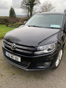 2016 - Volkswagen Tiguan Manual