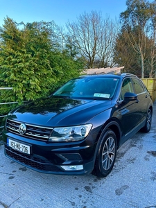 2016 - Volkswagen Tiguan Manual