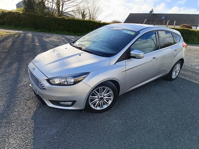 2017 - Ford Focus Manual