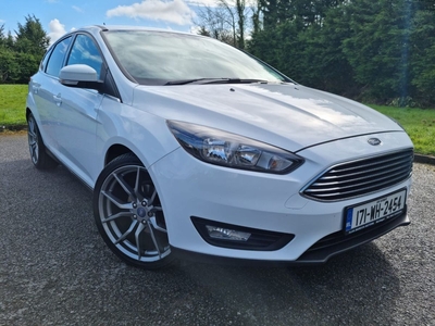 2017 - Ford Focus Manual