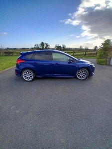 2017 - Ford Focus Manual