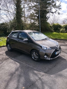 2017 - Toyota Yaris Manual