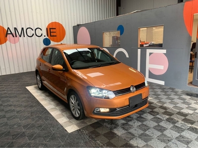 2017 - Volkswagen Polo Automatic