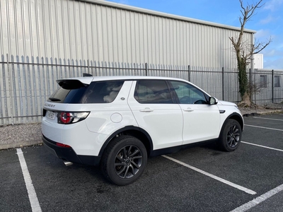 2018 - Land Rover Discovery Manual