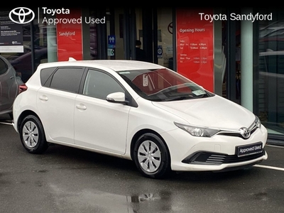 2019 - Toyota Auris Manual