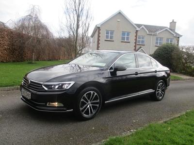 2019 - Volkswagen Passat Manual