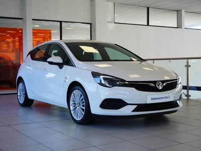 2020 - Vauxhall Astra Manual