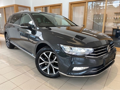 2020 - Volkswagen Passat Manual