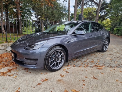 2023 - Tesla MODEL 3 Automatic