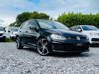 2017 - Volkswagen Golf Manual