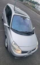 2005 - Renault Megane Manual