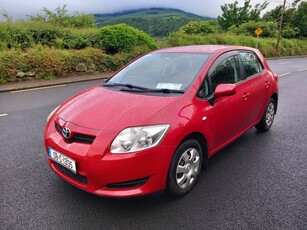 2008 - Toyota Auris Manual