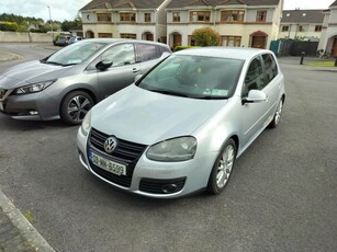 2008 - Volkswagen Golf ---