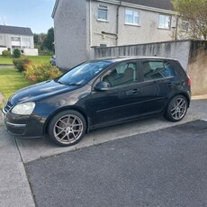 2008 - Volkswagen Golf ---