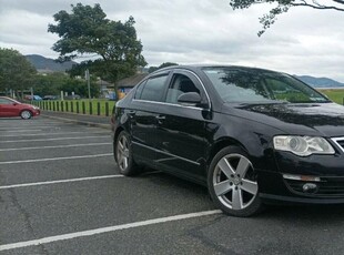 2008 - Volkswagen Passat ---